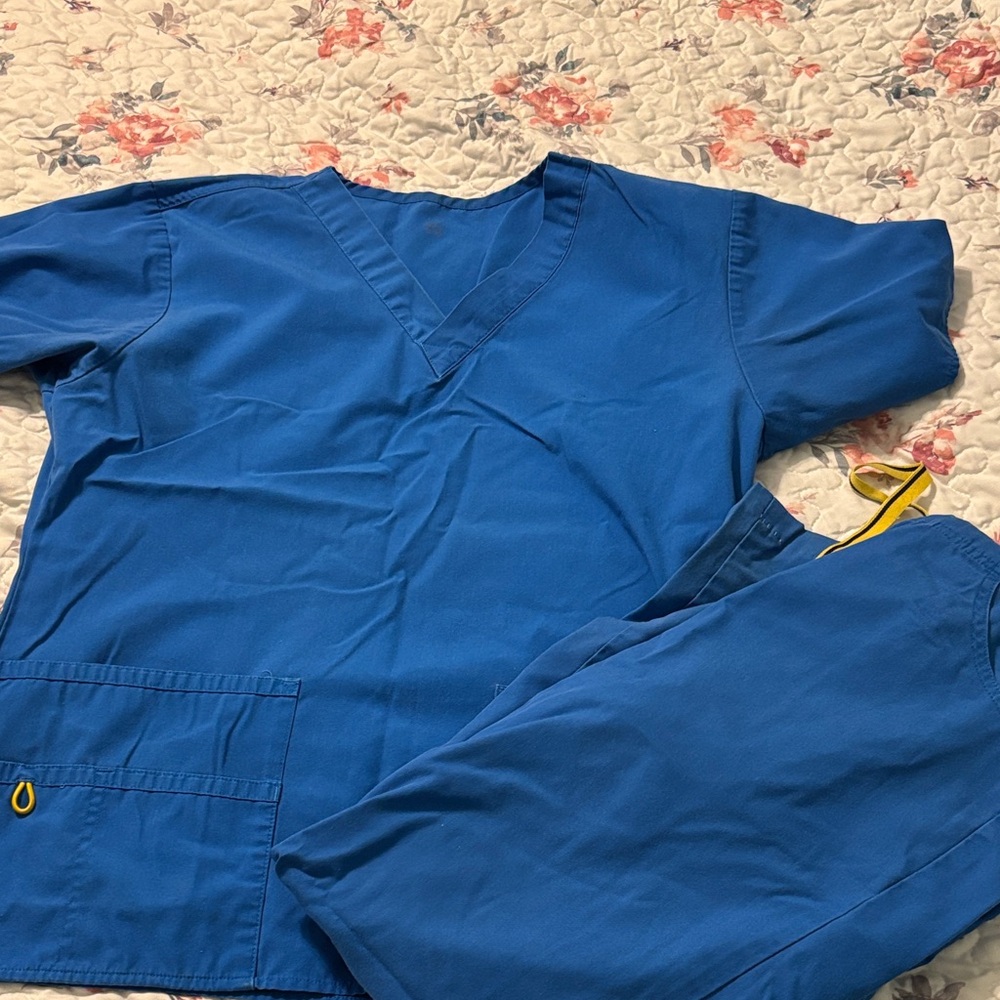 WonderWink Blue Women's scrubs set